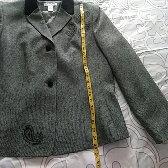 Judith Hart collection suit set - Picture 4 of 8